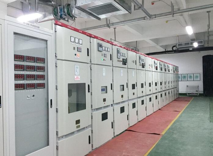 省政府辦公樓對供配電設備的要求極為嚴格，經過層層篩選考察，選定安徽得潤電氣技術有限公司中標，為政府辦公樓的供配電提供了高低壓開關柜、無功補償等裝置。近期項目現場我公司設備已一次性帶電調試完成，其優異的表現更是得到廣泛贊譽。