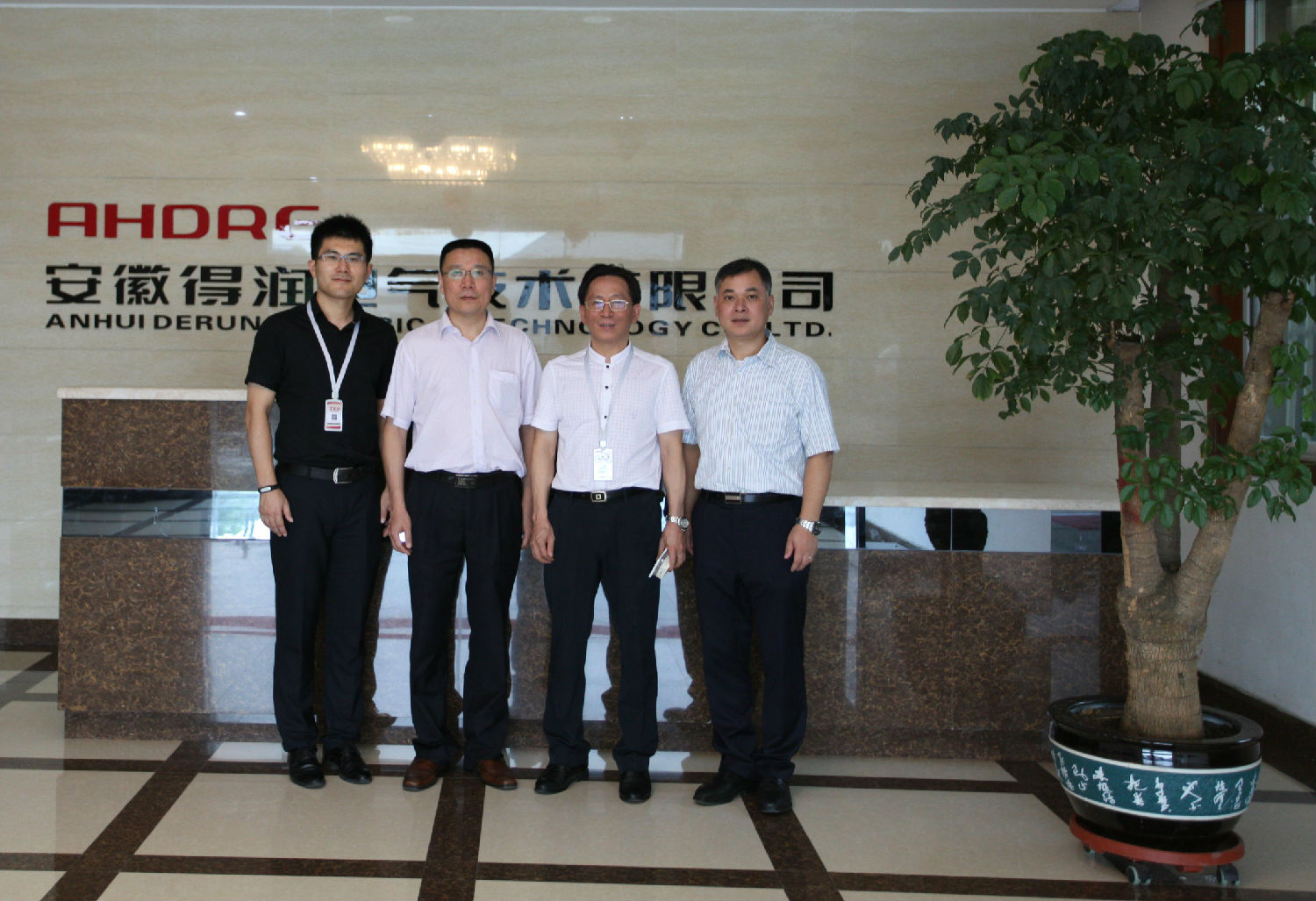 安徽得潤電氣 為您提供電氣工程咨詢、設計、制造、安裝調試一站式服務 咨詢熱線:400-0551-777 qq:3176885416 安徽得潤電氣 為您提供電氣工程咨詢、設計、制造、安裝調試一站式服務 咨詢熱線:400-0551-777 qq:3176885416